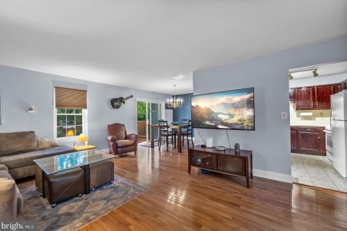 11 Revere Ct, Trenton NJ 08628-3610 exterior