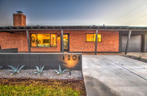 1201 Edgemont Ave, Phoenix AZ 85035-1809 exterior