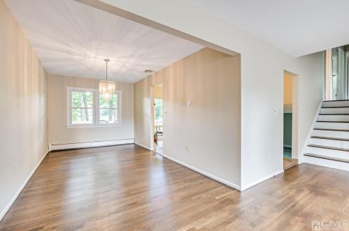 11 Falcon Dr, Edison NJ 08820-2759 exterior