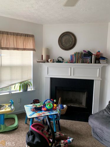 5220 Kirk Dr, Atlanta, GA 30349-5881