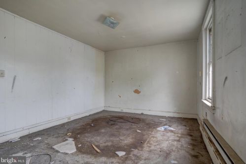 21 Wl Ave, Manor PA 19036-1303 exterior