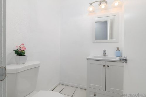 1133 Manzana Way, San Diego CA 92139-1438 exterior