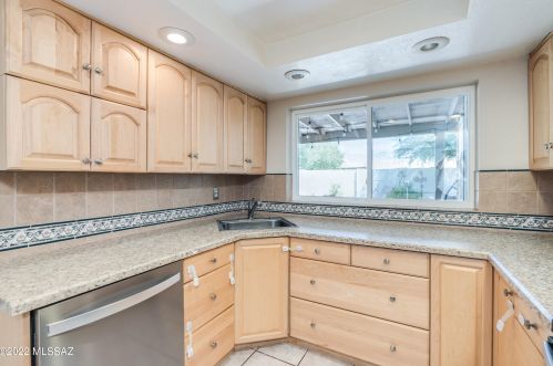 7431 Ln Cienega Dr, Tucson AZ 85712-1423 exterior