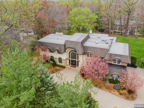 82 Jackson Dr, Cresskill, NJ 07626-1731