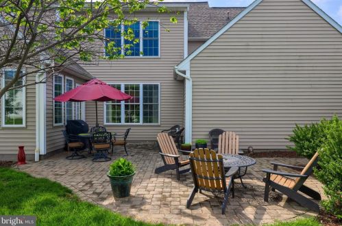 1404 Banner Dr, Lancaster PA 17601-4580 exterior