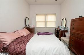 2047 Green St, Philadelphia PA 19130-3111 exterior