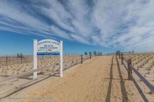 320 Elizabeth Ave, Point Pleasant Beach NJ 08742-4133 exterior