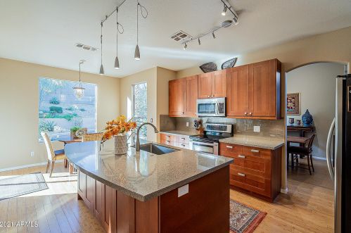 16026 10 St, Phoenix AZ 85086-0911 exterior