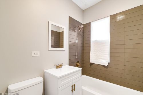 11914 Perry Ave, Chicago IL 60628-6127 exterior