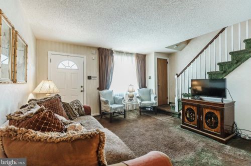 2830 9th St, Philadelphia, PA 19133-2044