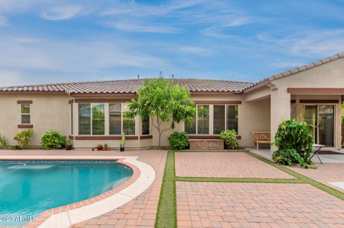 1461 Carriage Ln, Chandler AZ 85224-1103 exterior