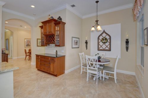 9800 Nuova Way, Fort Pierce FL 34986-2825 exterior