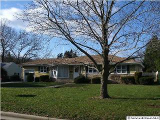 42 Fierro Ave, Matawan, NJ 07747-3039