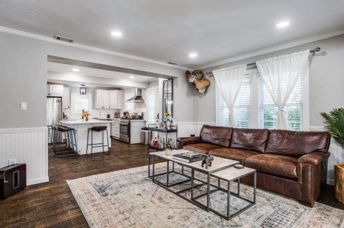 4606 Amherst Ave, Dallas TX  75209-3126 exterior