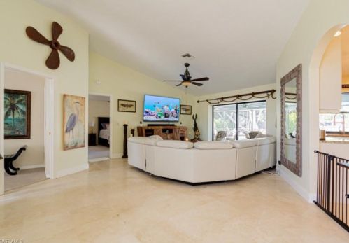 3341 Arlette Dr, Naples FL 34109-1512 exterior