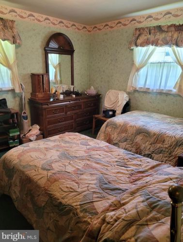 987 Hermosa Ave, Lancaster PA 17601-1526 exterior