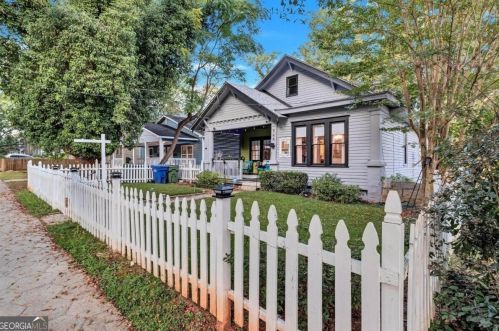 548 Holderness St, Atlanta GA 30310-1750 exterior