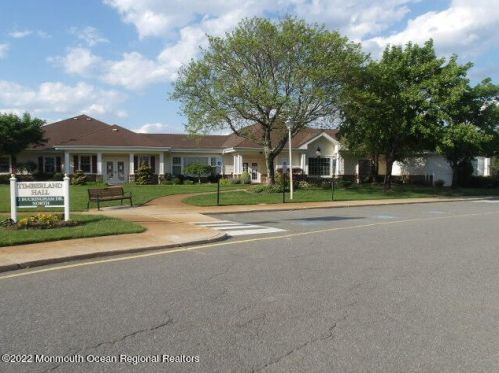 1 Gladstone Ave, Lakehurst NJ 08759-6626 exterior