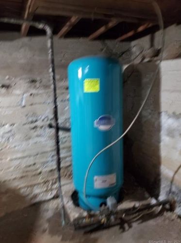 4 Kulas Ter, Seymour CT 06483-2715 exterior