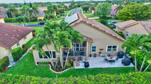 6141 Hook Ln, Boynton Beach FL 33437-4175 exterior