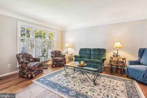 803 Catoctin Cir, Leesburg VA 20176-4951 exterior