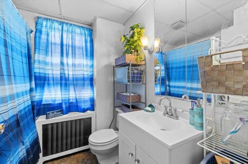 210 Elizabeth St, Pittsburgh PA 15207-1819 exterior