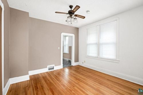 2719 2nd St, Duluth MN 55812-1920 exterior