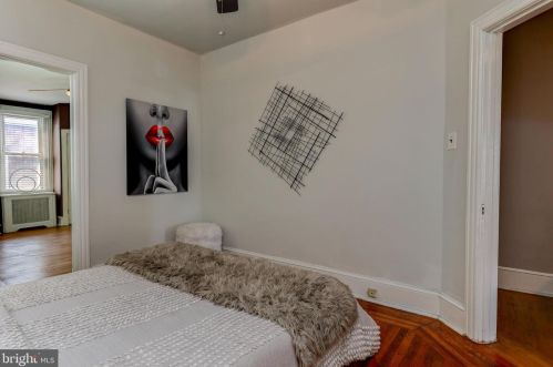 5412 Cedar Ave, Philadelphia PA 19143-1952 exterior