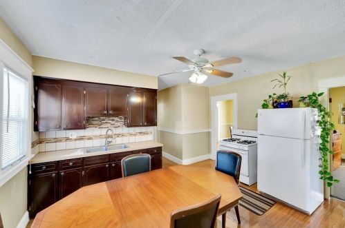 13 Bonner St, Chicopee MA 01013-1127 exterior