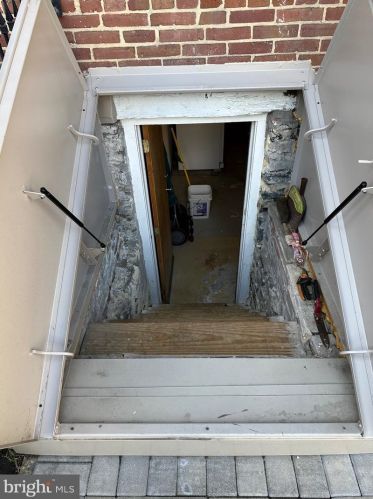 725 Shippen St, Lancaster PA 17602-2714 exterior