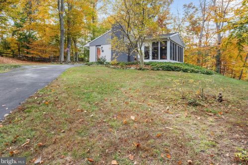 61 War Admiral Ln, Media, PA 19063-5241