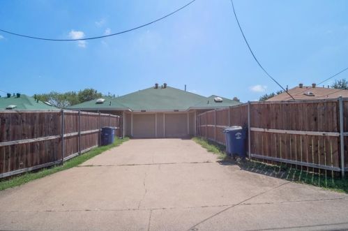 11837 Garden Terrace Dr, Dallas TX  75243-5089 exterior