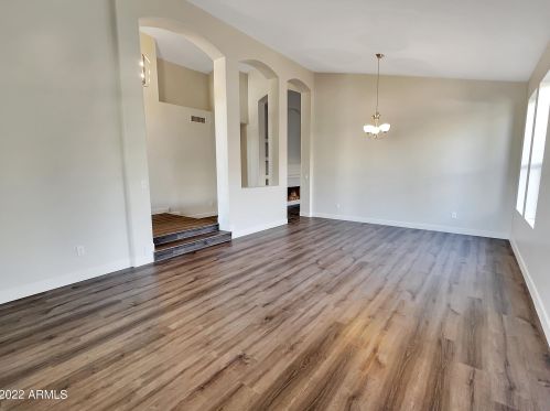 15608 7th St, Phoenix, AZ 85022-3534