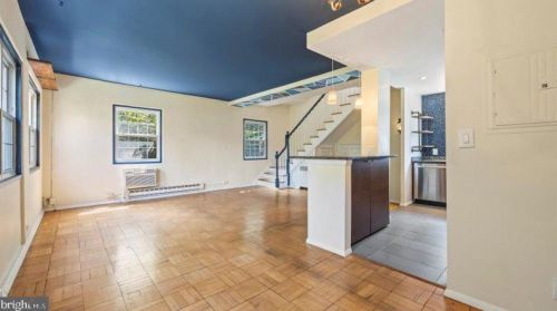 1240 Martha Custis Dr, Alexandria VA  22302-2016 exterior