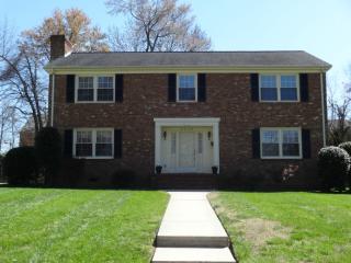 2838 Bedford St, Burlington, NC 27215-4673