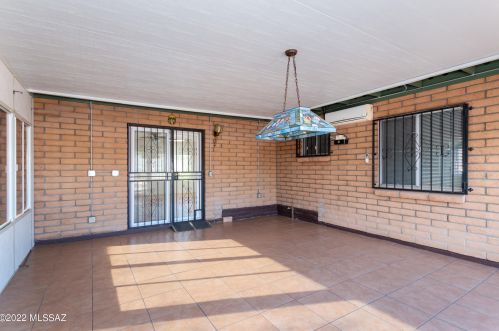 9442 5th St, Tucson AZ 85716-5005 exterior