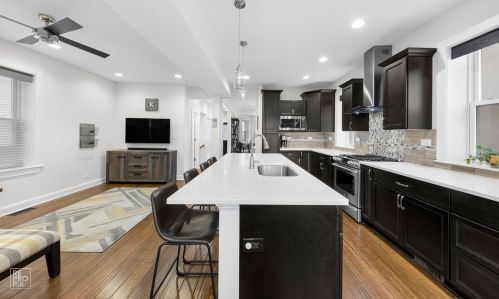 2505 Ainslie St, Chicago IL 60706-3457 exterior