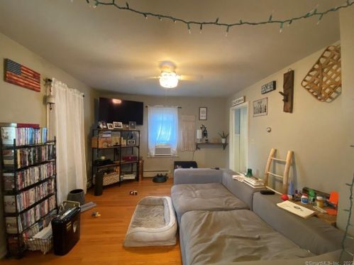 305 Hillside Ave, Torrington CT 06790-5523 exterior