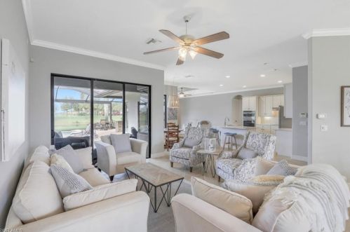 10153 Biscayne Bay Ln, Naples FL 34120-3732 exterior