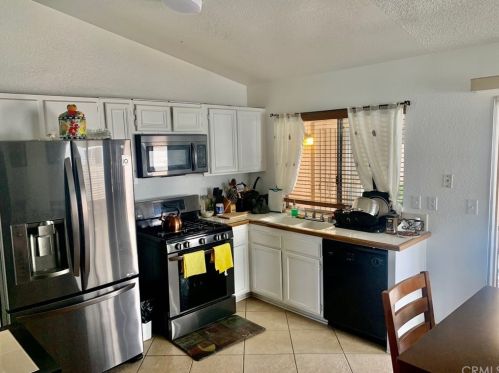 535 Orange Creek Dr, Perris CA 92571-3946 exterior