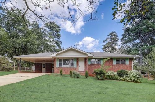 5298 Crystal Ln, Atlanta, GA 30349-5422