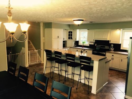 15313 Darrow Rd, Vermilion, OH 44089-9608