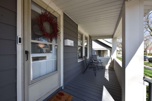 2210 Oklahoma Ave, Milwaukee WI  53207-2924 exterior