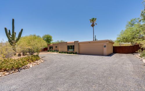4352 Drake Pl, Tucson, AZ 85749-8565