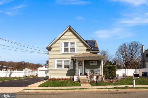 52 Eldridge Ave, Trenton, NJ 08648-3510