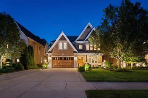 853 Linden Ave, Elmhurst, IL 60126-4538