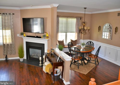 52 Steeplechase Cir, Chester PA 19014-1463 exterior