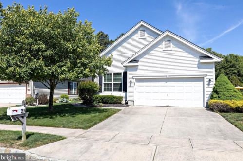 48 Warwick Way, Southampton, NJ 08088-1130