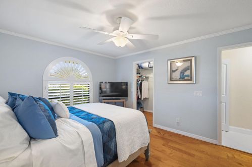 1292 Bent Pine Cv, Fort Pierce FL 34986-2102 exterior