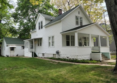 297 Forest Ave, Meskegon, MI 49441-2413